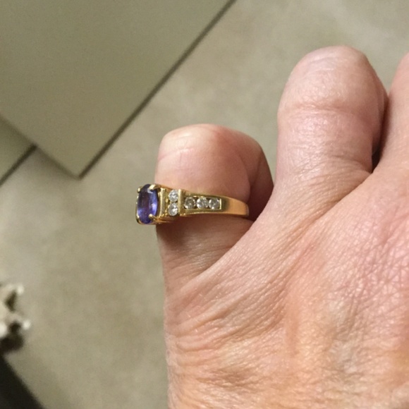 Womens tanzanite and diamond ring - Picture 2 of 4